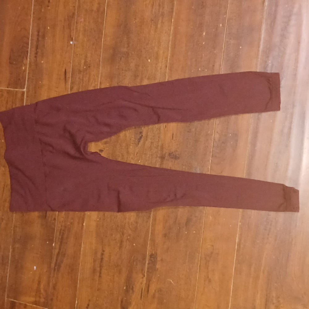 Darker reddish leggings for women